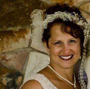 Meet your Posher, Suzette